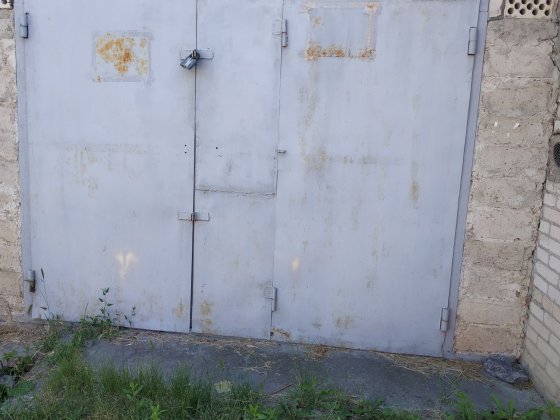 Продам гараж в зручному місці
