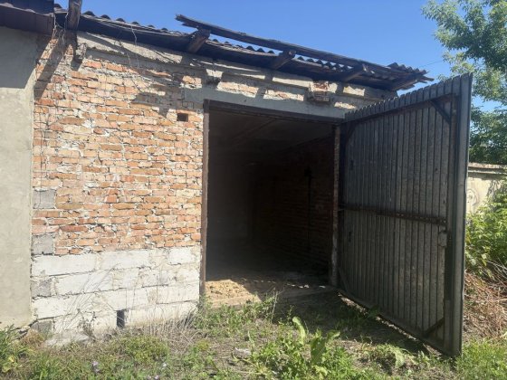Гаражне приміщення Острог