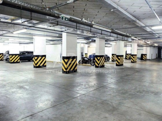 Продаж паркінгу в Жк Новопчерські Липки в будинку 11б та 11в