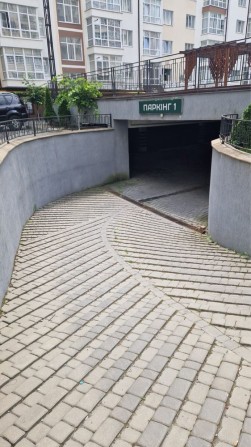 Паркомісце Центральне містечко - фото 1