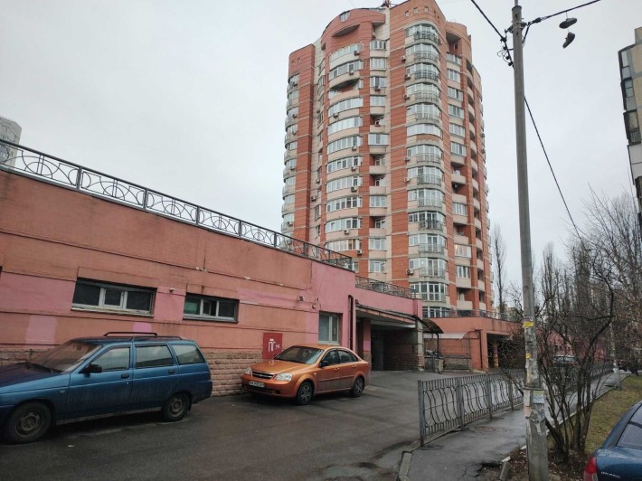 Гараж Паркінг підземний великий 5.40х3.60 Лесовий масив Жукова 33а - фото 1