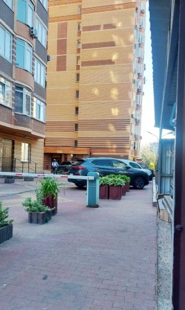 Продам 2 паркоместа/паркинг на Печерске, Лабораторный пер. 6 - фото 1