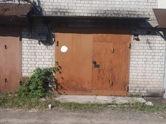 Гараж , кооператив  "Нива" Черкаси