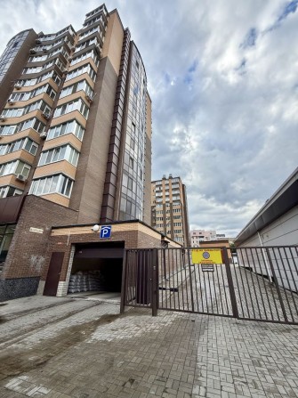 Паркомісце в ЖК «Резиденція» | Центр міста | Зручний заїзд - фото 1