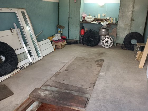 Продам гараж в кооперативе Коммунар Дніпро