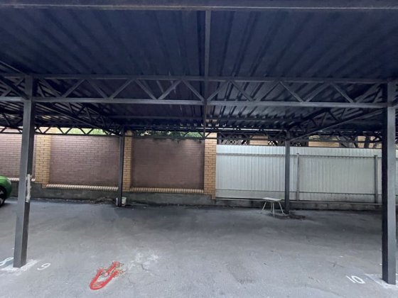 Продаю паркомісце ЖК Wood Park Киев