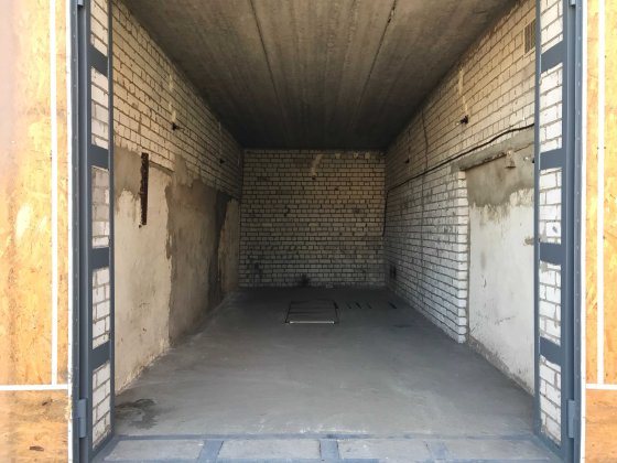 продам капитальный гараж 100 м2 р-н проспекта Богдана Хмельницкого 40 Дніпро