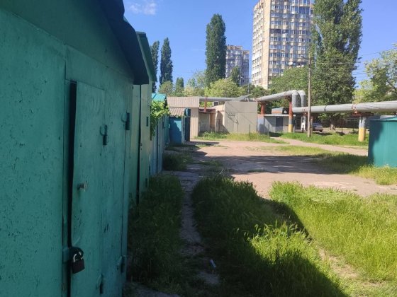 Продам гараж Таїрова  район ринка Південний