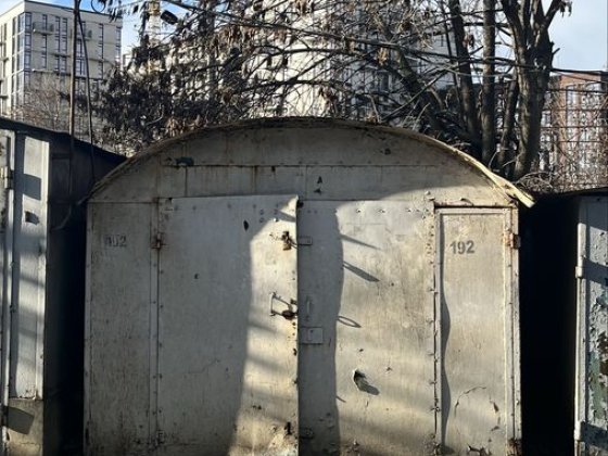 Продам Гараж, стоянка під охороною