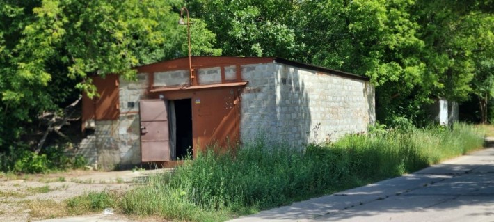 Продам капитальный гараж на два автомобиля гараж на д - фото 1