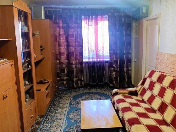 Задається 2 кімнати в 3х кімнатній квартирі р-н літака Краматорск
