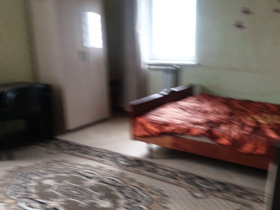 Без хозяев сдам комнату в чамтном доме,Хотов Хотов