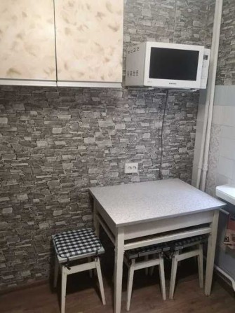 Здається гуртожиток на Шерстянці, є гаряча вода, 2500 за все - фото 1