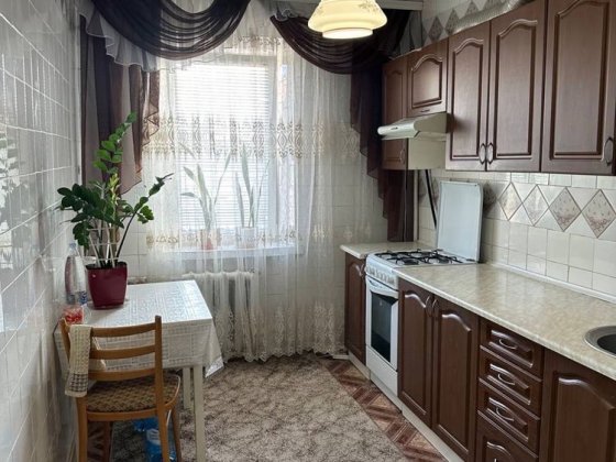 Оренда кімнати для дівчини на Урожаї (Медичний університет) М. Амосова Винница