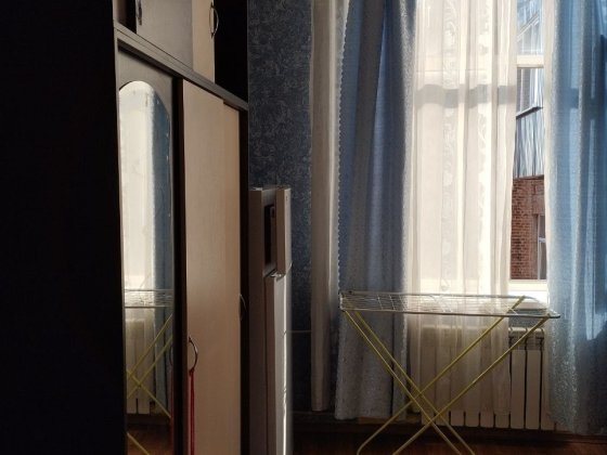 Сдам студию в центре ,через дорогу трц Никольский  метро майдан Конституции