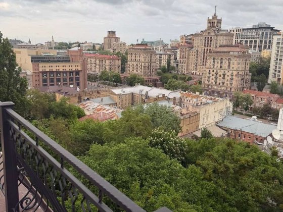 Продаж 4-к квартири вул. Євгена Чикаленка 23б Киев