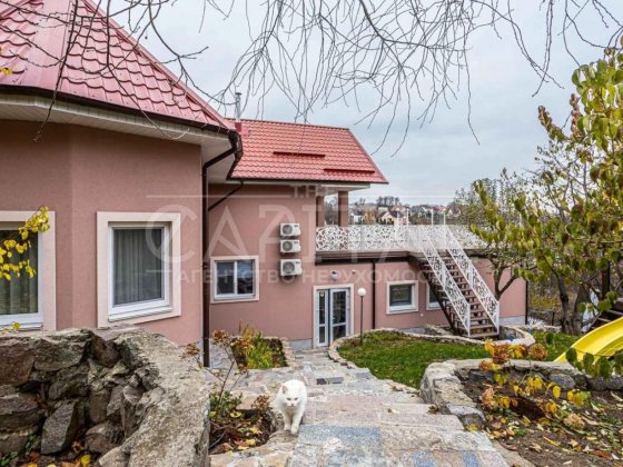 Аренда дома, солнечние панели, подвал