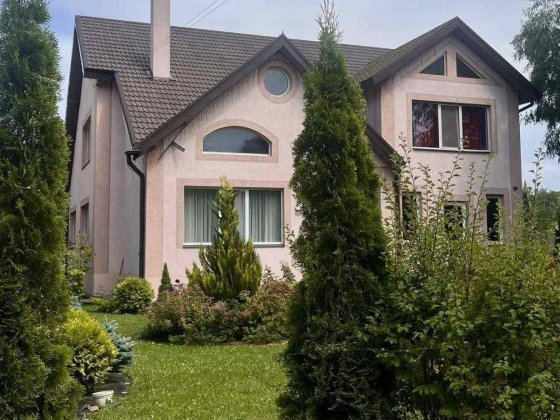 Здам шикарний будинок 285квм для великої сімї, метро Славутич 7 км, поряд Дніпро можна  на  літо