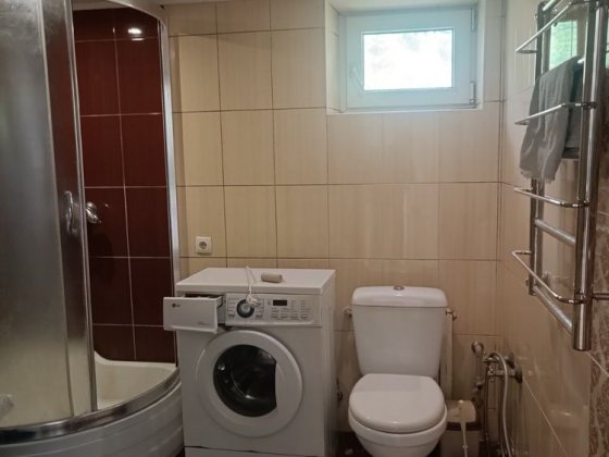 Здам в довгострокову оренду будинок на подолі Полтава