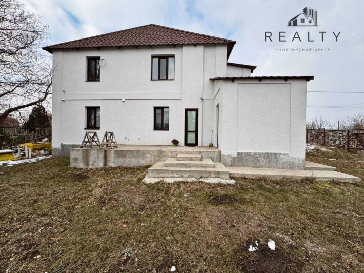 Будинок на Сонячному з сучасним ремонтом для сім`ї (22-350-114) - фото 1