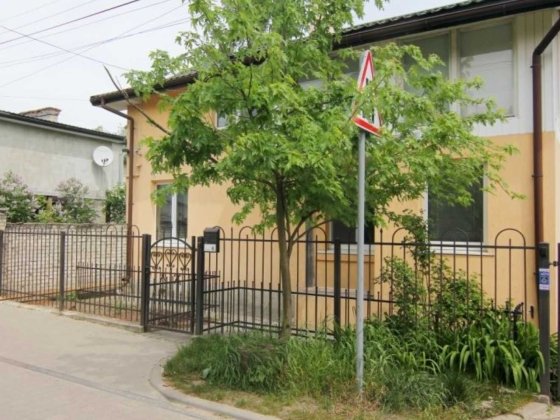 Оренда приватного Будинку З чудовим розташуванням у спокійному районі по Вул.Озерна Львов