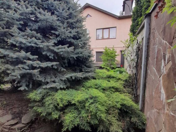 Сдам  2х этажный КОТТЕДЖ с еврорем ул. Ньютона, свой двор, заезд. Харьков