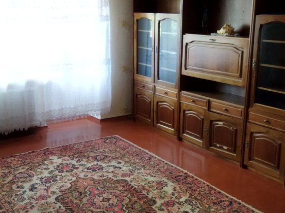 Здається 1 кімнатна квартира, з автономним опаленням, район базара Бердичів