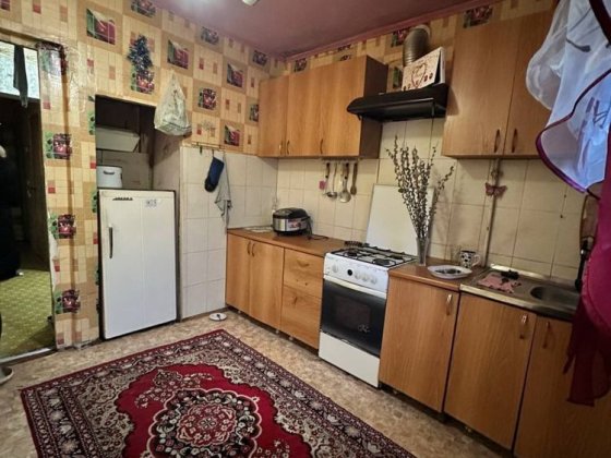 Сдам 3-х комнатную квартиру с раздельными комнатами, можно с животными) Каменское