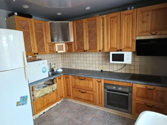 Сдам 2-3х к комнатную кв-ру 14000  . Командировка Кам'янське