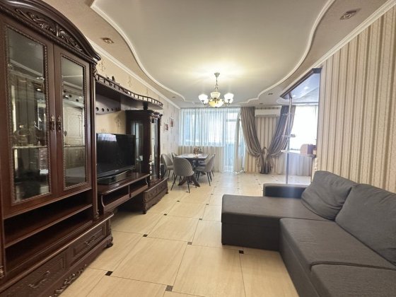 Здам в оренду 3-и кімнатну квартиру з підземним паркомісцем Каменец-Подольский