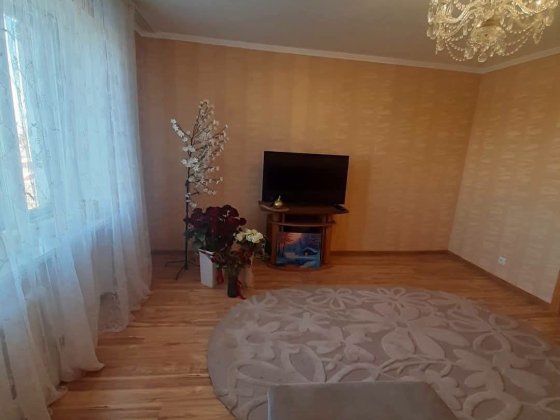Здам 3-х кімнатну квартиру, в Центрі міста Коростень