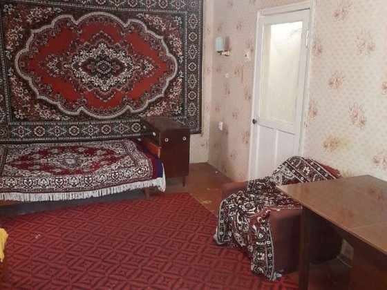 Оренда двокімнатної квартири перший поверх Слов'янськ