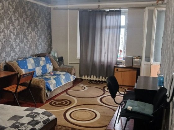 Сдам 1 комнатная квартира  в центре Славянска сдаю однокомнатную  квартиру с мебелью и техникой на л Слов'янськ