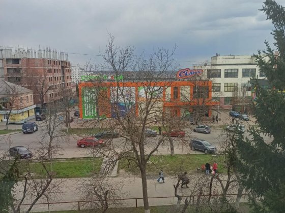 Здам квартиру трикімнатну