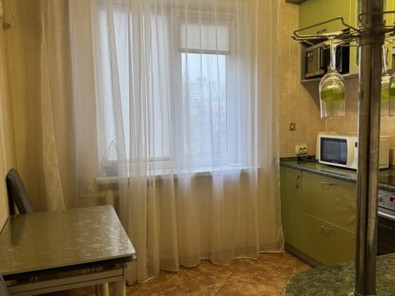 Сдача  зх комнатная квартира, сахарова 42 Корсунцы