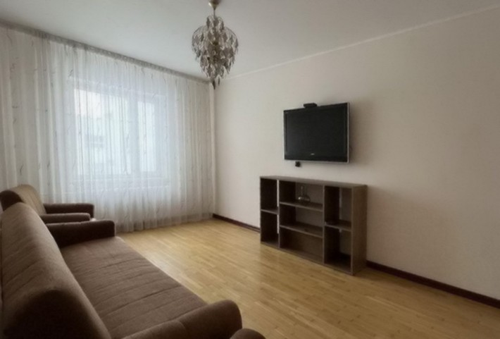 3-кімнатна квартира з ремонтом, вул. Григоренка, 5. - фото 1