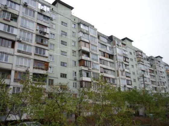 Продаж 2-к квартири вул. Героїв полку «Азов» 3б Київ