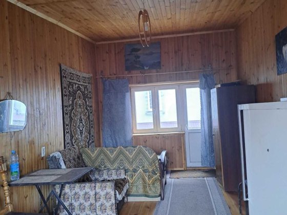 На Берестейській хата — для крепкого солдата! Київ