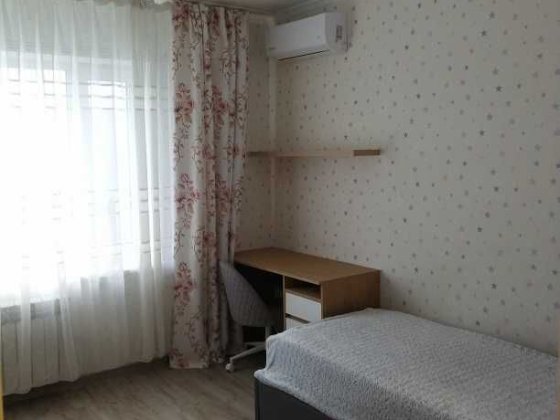 Здам 2-х кімнатну квартиру на Виноградарі   20000грн-ком