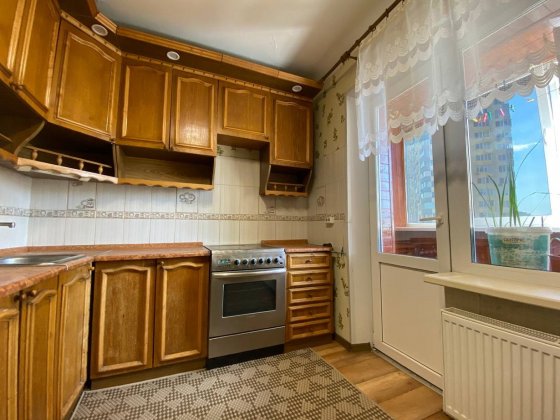 Продаж 2к квартири, вул. Радунська, 36, Троєщина Киев