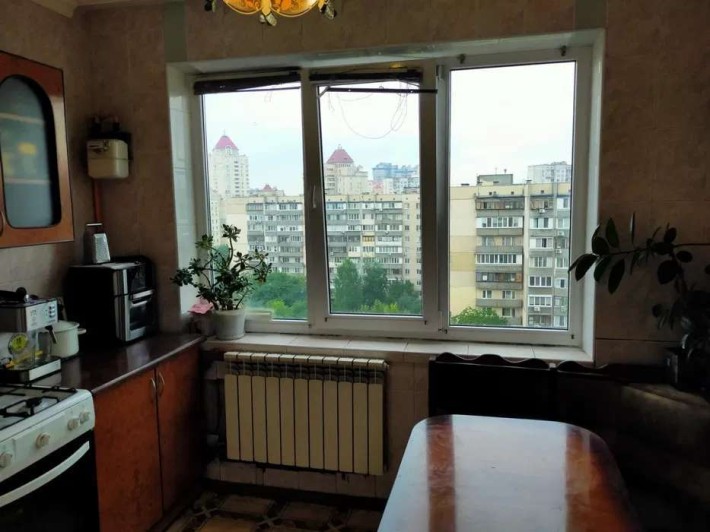 Продаж 3-х кімнатної квартири вул.Прирічна, 5 - фото 1