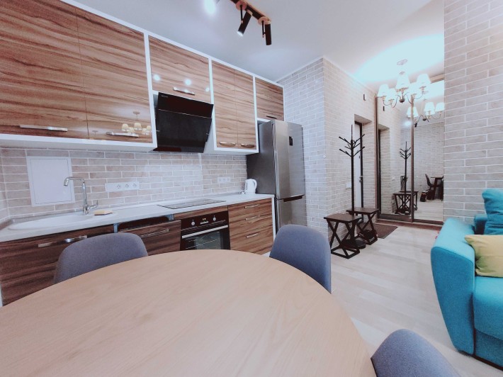 ЖК Славутич 1 кімн. 38 м.кв. метро Славутич 2 хвилин пішки - фото 1