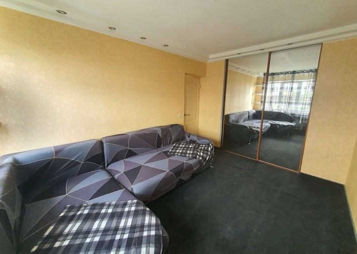 Продаж 3-к квартири вул. Ентузіастів 5 - фото 1
