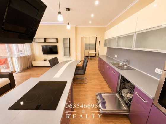Оренда з ремонтом.  65 м² Ліфт працює | Печерськ | бул. Лесі Українки, 7А Київ