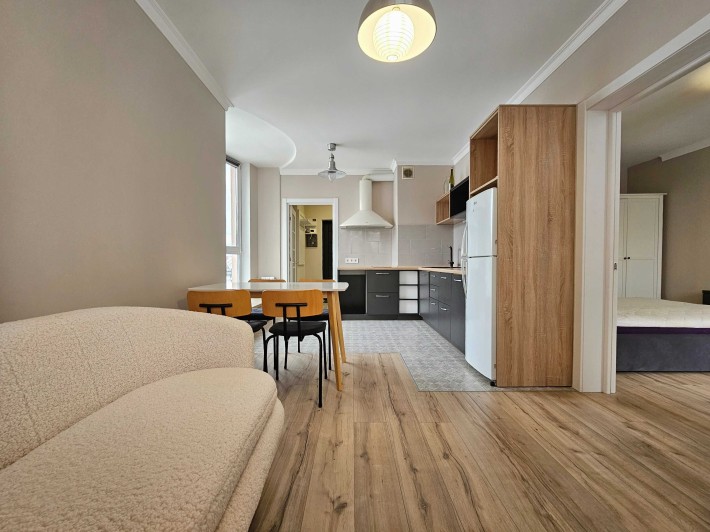 Оренда стильної двокімнатної Studio 47m2 |м|Сирець, Берестейська - фото 1