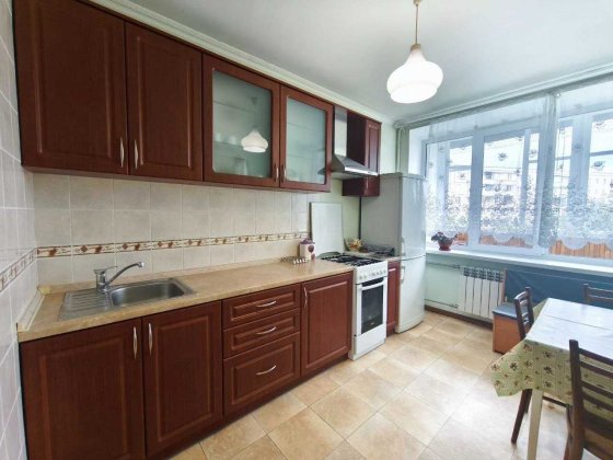 1к, 42м2, ГАЗ вул. Бакинська 28, Метро Дорогожичі, Шевченківський район Київ