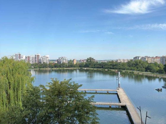 Квартира в оренду з виглядом на міське озеро Івано-Франківськ