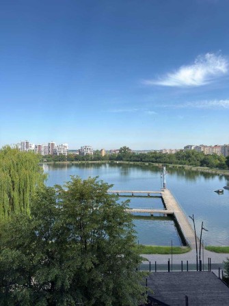 Квартира в оренду з виглядом на міське озеро - фото 1