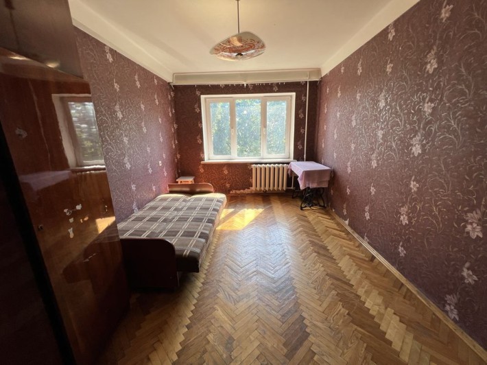 Двокімнатна квартира Київ Зодчих 14, косметичний ремонт, хрущівка, до метро 20 хв - фото 1