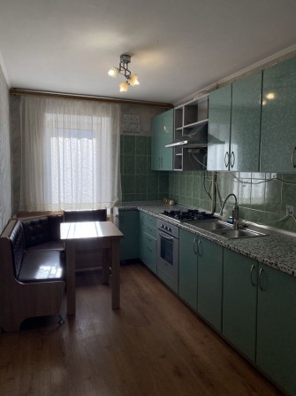 Здам простору 3-кімнатну квартиру в довгострокову оренду - фото 1